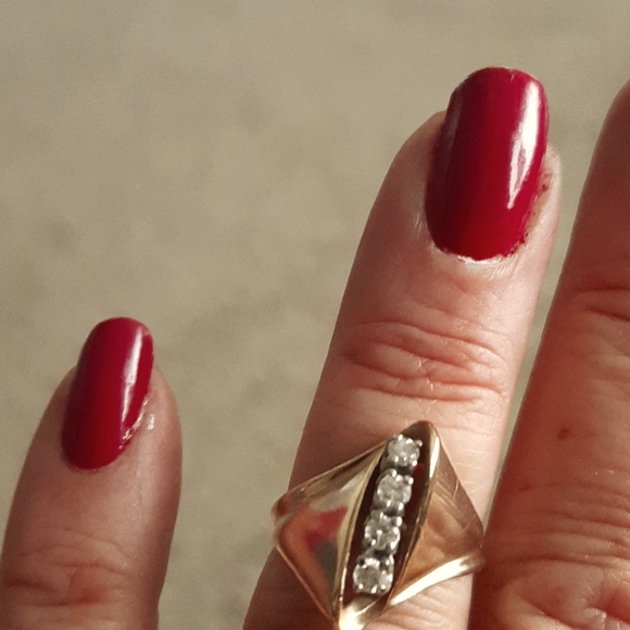 14k yellow gold diamond ring - Picture 4 of 5